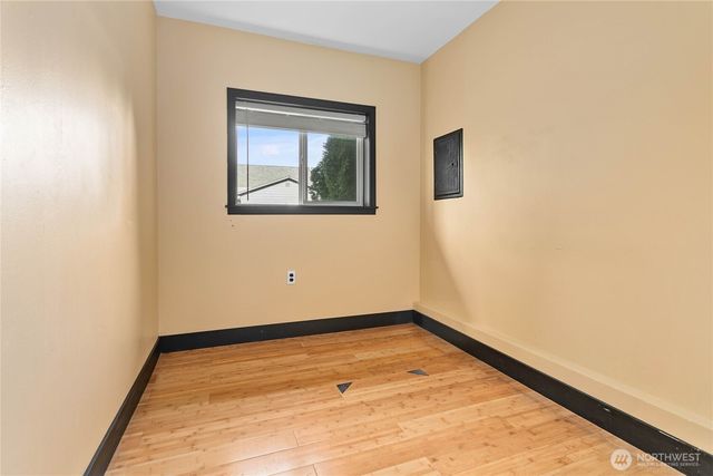 1100 Greenleaf Avenue, Burlington, WA 98233