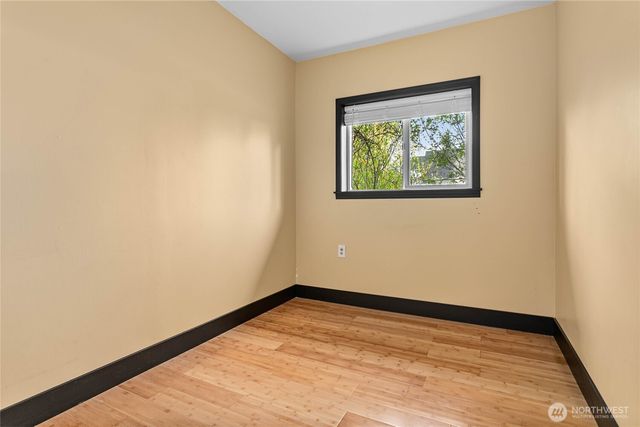 1100 Greenleaf Avenue, Burlington, WA 98233