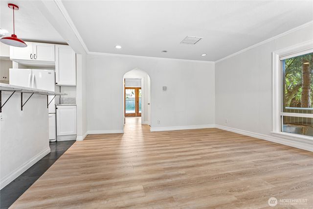 1100 Greenleaf Avenue, Burlington, WA 98233