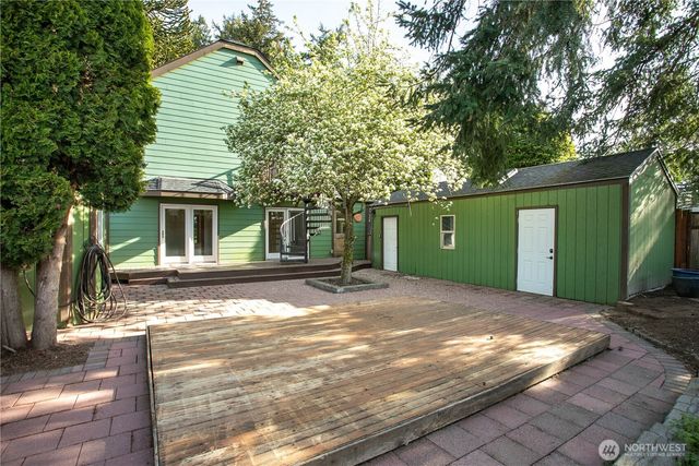 1100 Greenleaf Avenue, Burlington, WA 98233