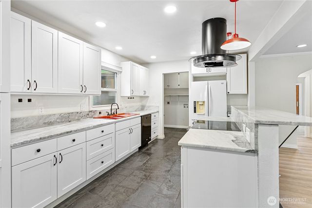 1100 Greenleaf Avenue, Burlington, WA 98233