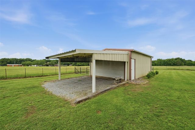 185 Owens Road, Bells, TX 75414