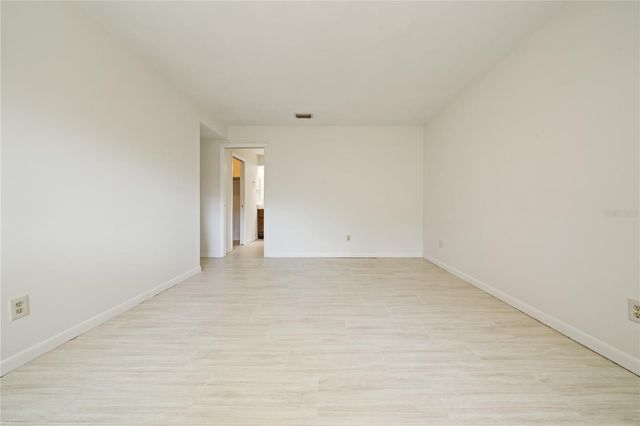 10403 LAKE CARROLL WAY, Tampa, FL 33618