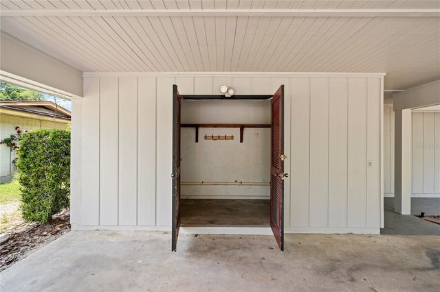 10403 LAKE CARROLL WAY, Tampa, FL 33618