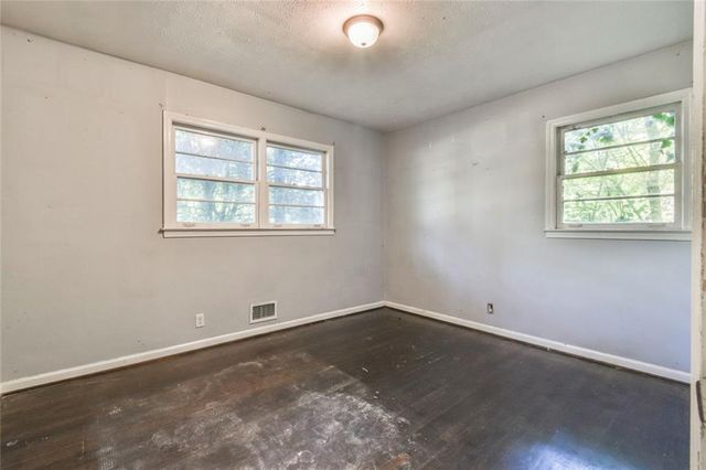 625 Long Circle NW, Lawrenceville, GA 30044