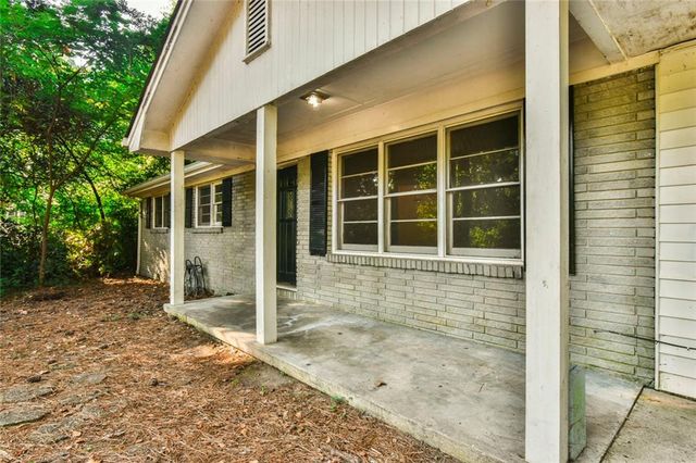 625 Long Circle NW, Lawrenceville, GA 30044