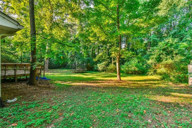 625 Long Circle NW, Lawrenceville, GA 30044