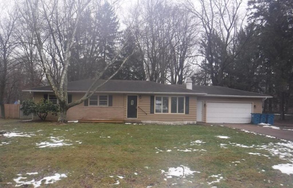 13084 Hoyt Drive, Emmett Twp, MI 49014