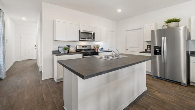 173 Schuenemann WAY, Uhland, TX 78640