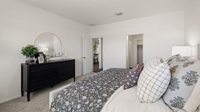 173 Schuenemann WAY, Uhland, TX 78640