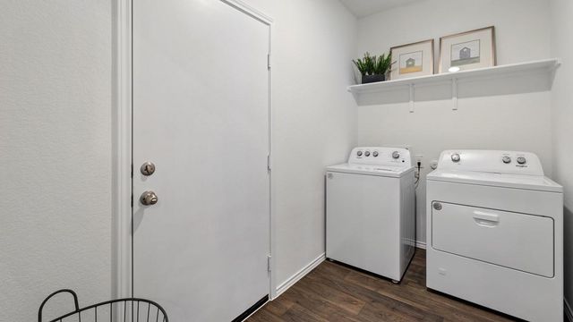 173 Schuenemann WAY, Uhland, TX 78640