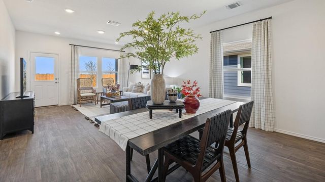 173 Schuenemann WAY, Uhland, TX 78640
