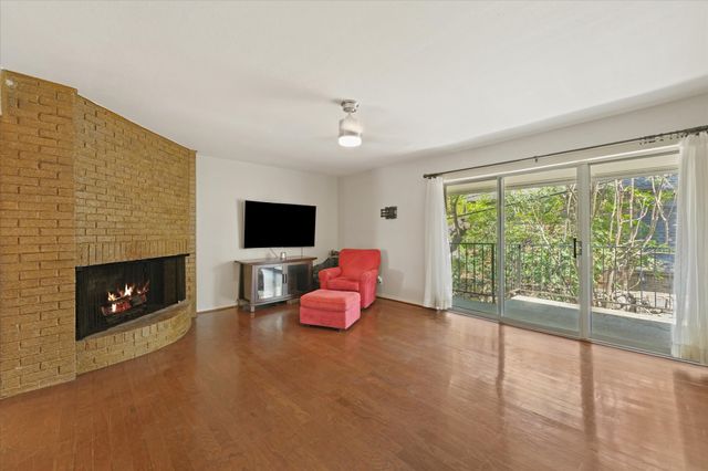 5821 Copperwood Lane 2126, Dallas, TX 75248