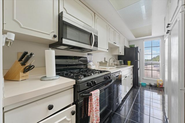 5821 Copperwood Lane 2126, Dallas, TX 75248