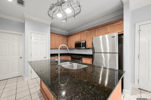 8624 E Cypress Point Ct, Baton Rouge, LA 70809