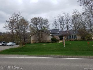 7077 Fieldcrest Drive, Brighton, MI 48116