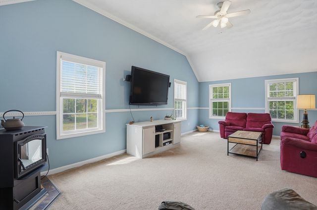 160 Gray Road, Templeton, MA 01468