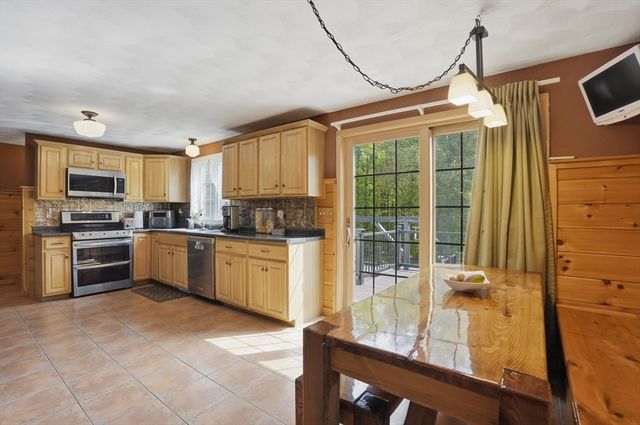160 Gray Road, Templeton, MA 01468