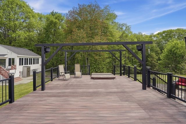 160 Gray Road, Templeton, MA 01468