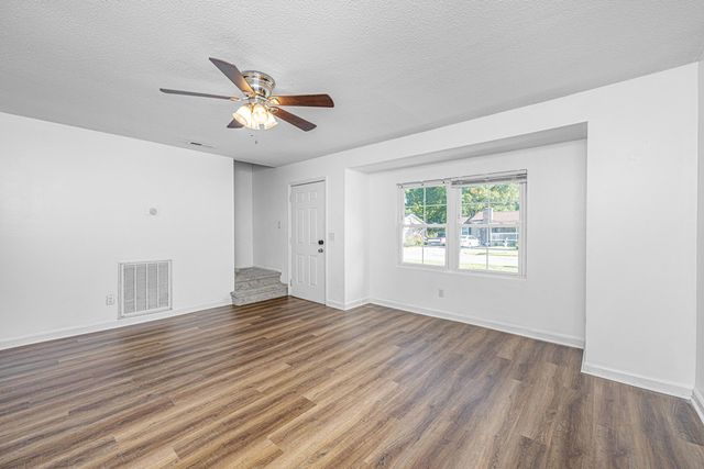 341 Oxford Road, Ladson, SC 29456