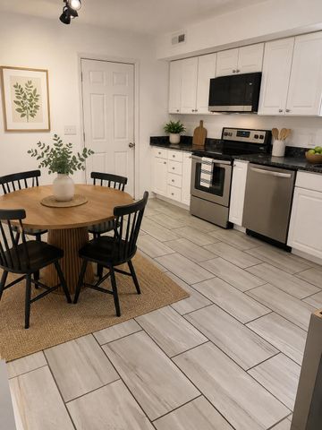 341 Oxford Road, Ladson, SC 29456
