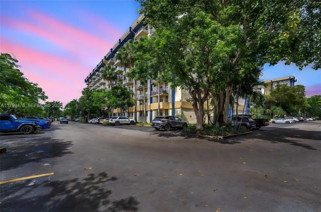 801 NW 47th Avenue 118W, Miami, FL 33126
