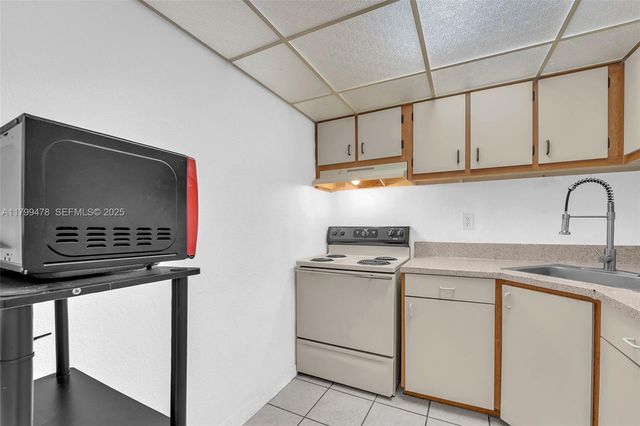 801 NW 47th Avenue 118W, Miami, FL 33126