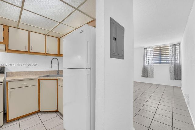 801 NW 47th Avenue 118W, Miami, FL 33126