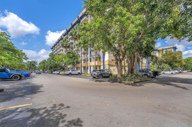 801 NW 47th Avenue 118W, Miami, FL 33126