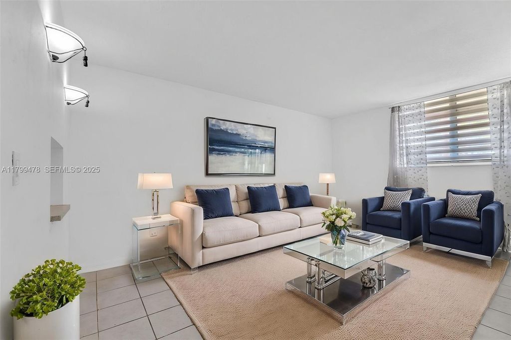 801 NW 47th Avenue 118W, Miami, FL 33126