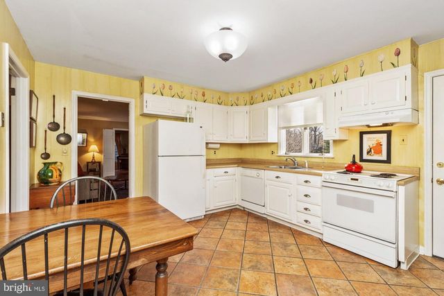 3 RAVENS NEST CT, Glen Arm, MD 21057