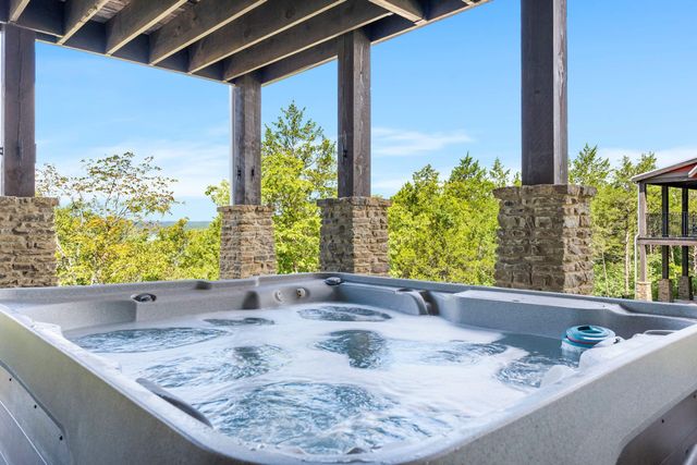 133 Carefree Lane 17, Kimberling City, MO 65686