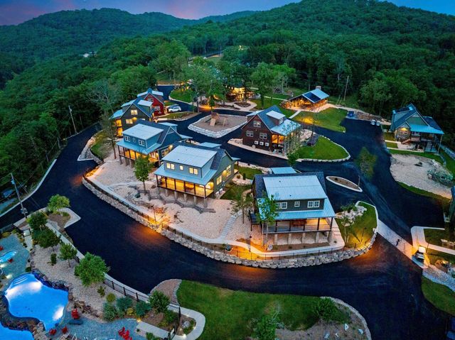 133 Carefree Lane 17, Kimberling City, MO 65686