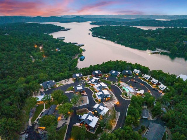 133 Carefree Lane 17, Kimberling City, MO 65686