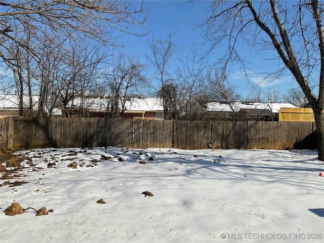 2725 S 132nd East East Avenue, Tulsa, OK 74134