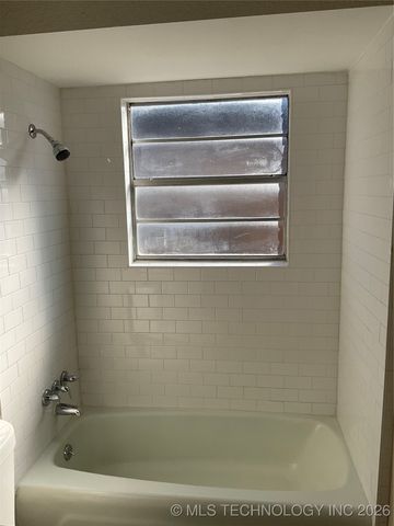 2725 S 132nd East East Avenue, Tulsa, OK 74134