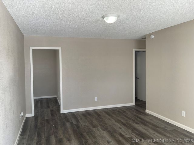 2725 S 132nd East East Avenue, Tulsa, OK 74134