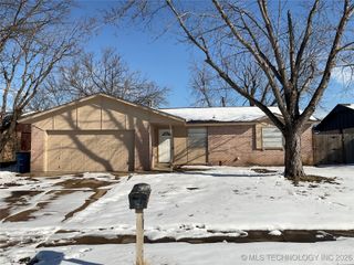 2725 S 132nd East East Avenue, Tulsa, OK 74134