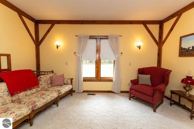 1227 E Washington Road, Farwell, MI 48622