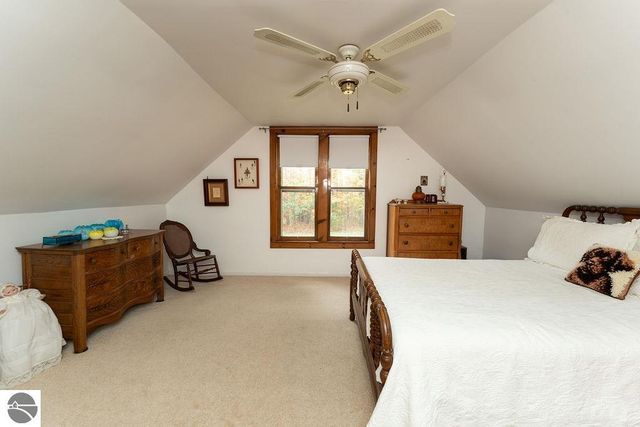 1227 E Washington Road, Farwell, MI 48622