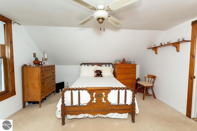 1227 E Washington Road, Farwell, MI 48622