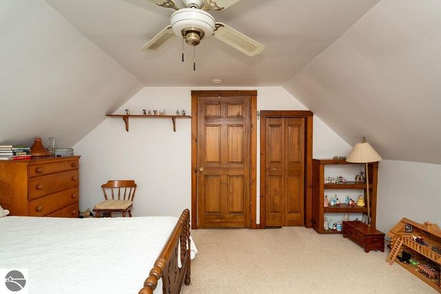 1227 E Washington Road, Farwell, MI 48622