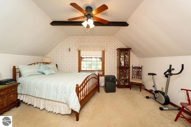 1227 E Washington Road, Farwell, MI 48622