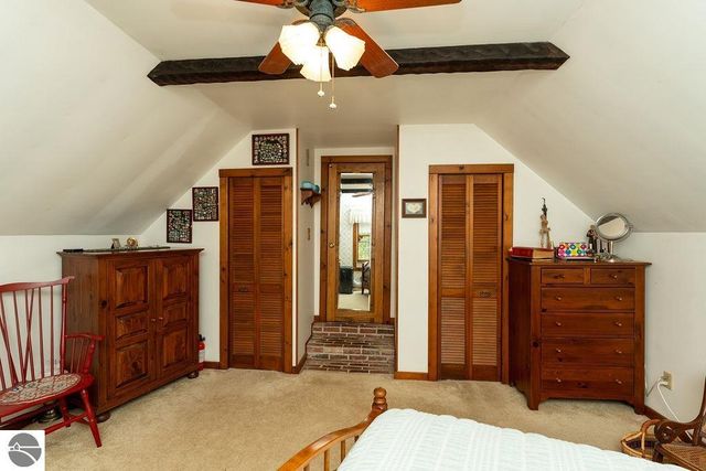 1227 E Washington Road, Farwell, MI 48622