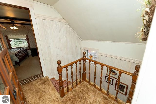 1227 E Washington Road, Farwell, MI 48622