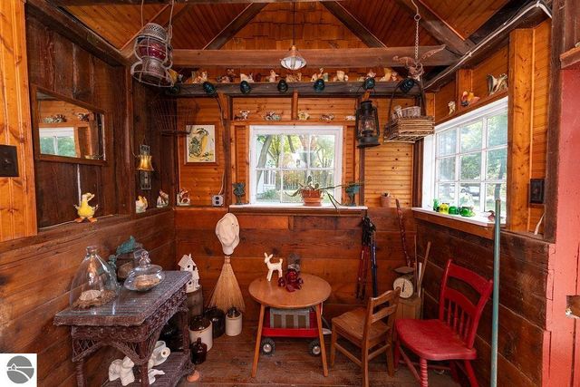 1227 E Washington Road, Farwell, MI 48622