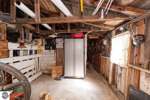 1227 E Washington Road, Farwell, MI 48622