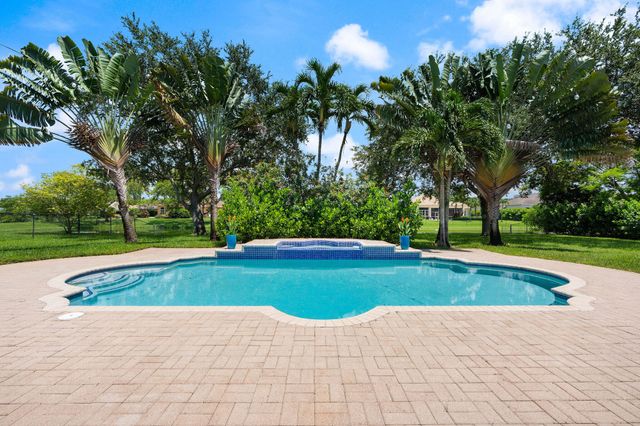 3958 SW 140TH Avenue, Davie, FL 33330