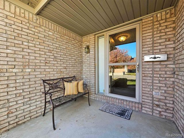 17901 Pointe Court, Clinton Charter Township, MI 48038