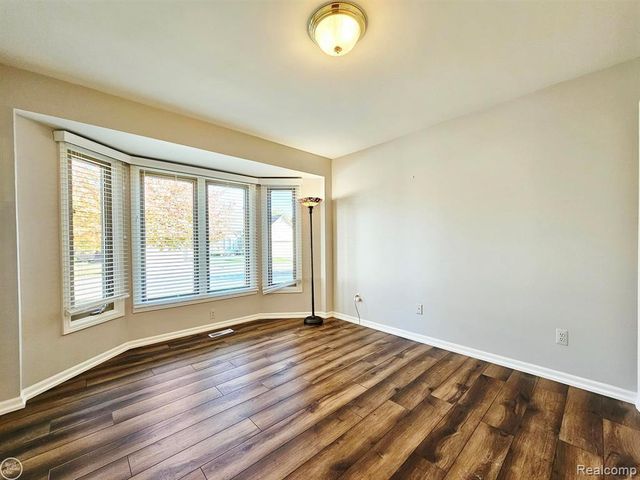 17901 Pointe Court, Clinton Charter Township, MI 48038